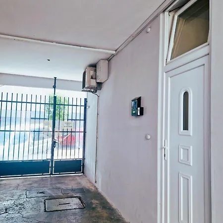 Comfortable Rooms - City Place Apartment Split