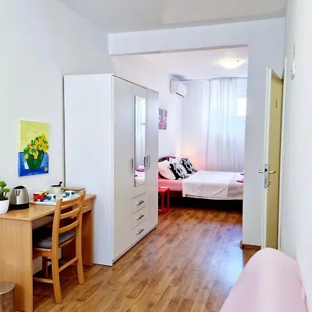 Comfortable - Place Split